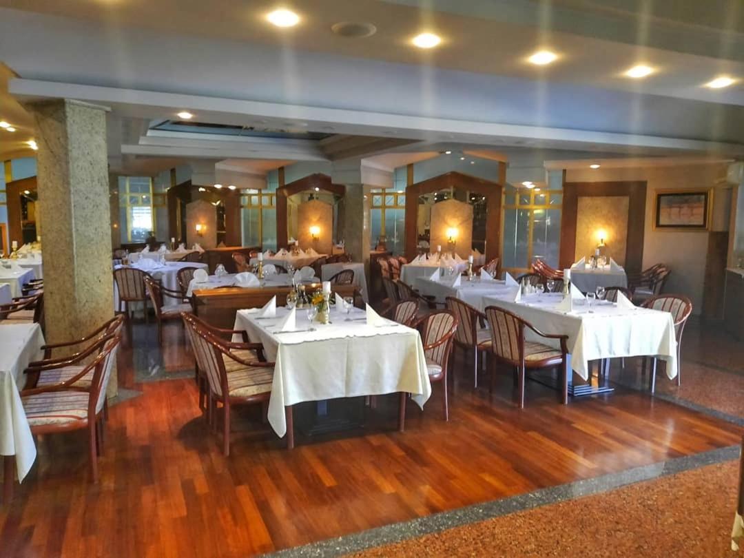Hotel Bacchus Ливно Екстериор снимка