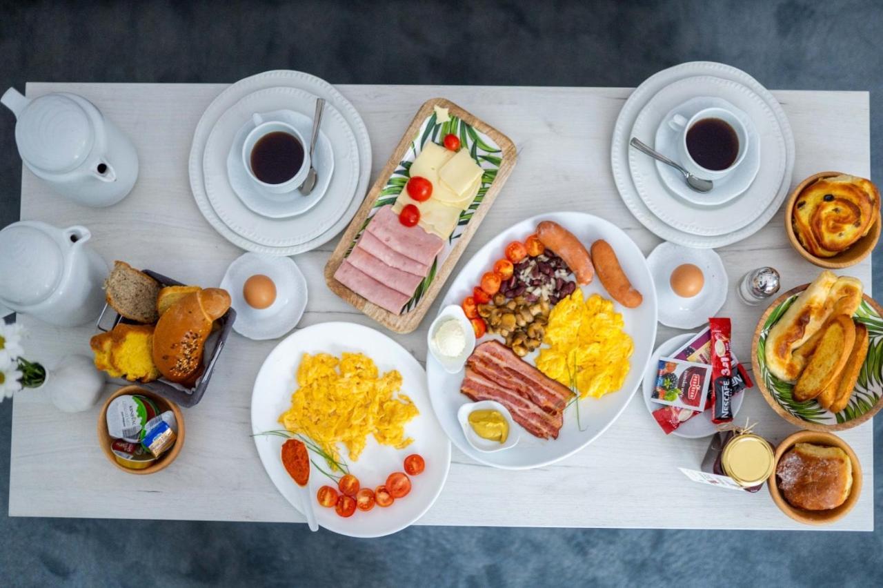 Hotel Bacchus Ливно Екстериор снимка
