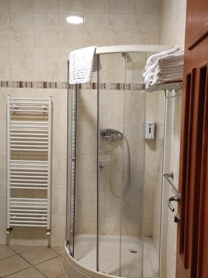 Hotel Bacchus Ливно Екстериор снимка