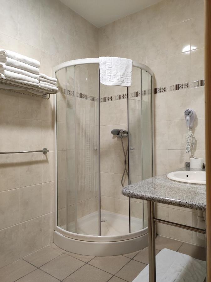 Hotel Bacchus Ливно Екстериор снимка