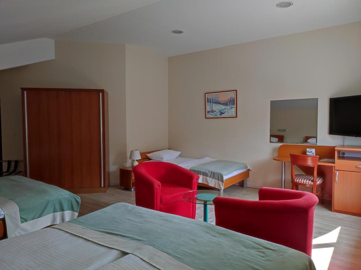 Hotel Bacchus Ливно Екстериор снимка