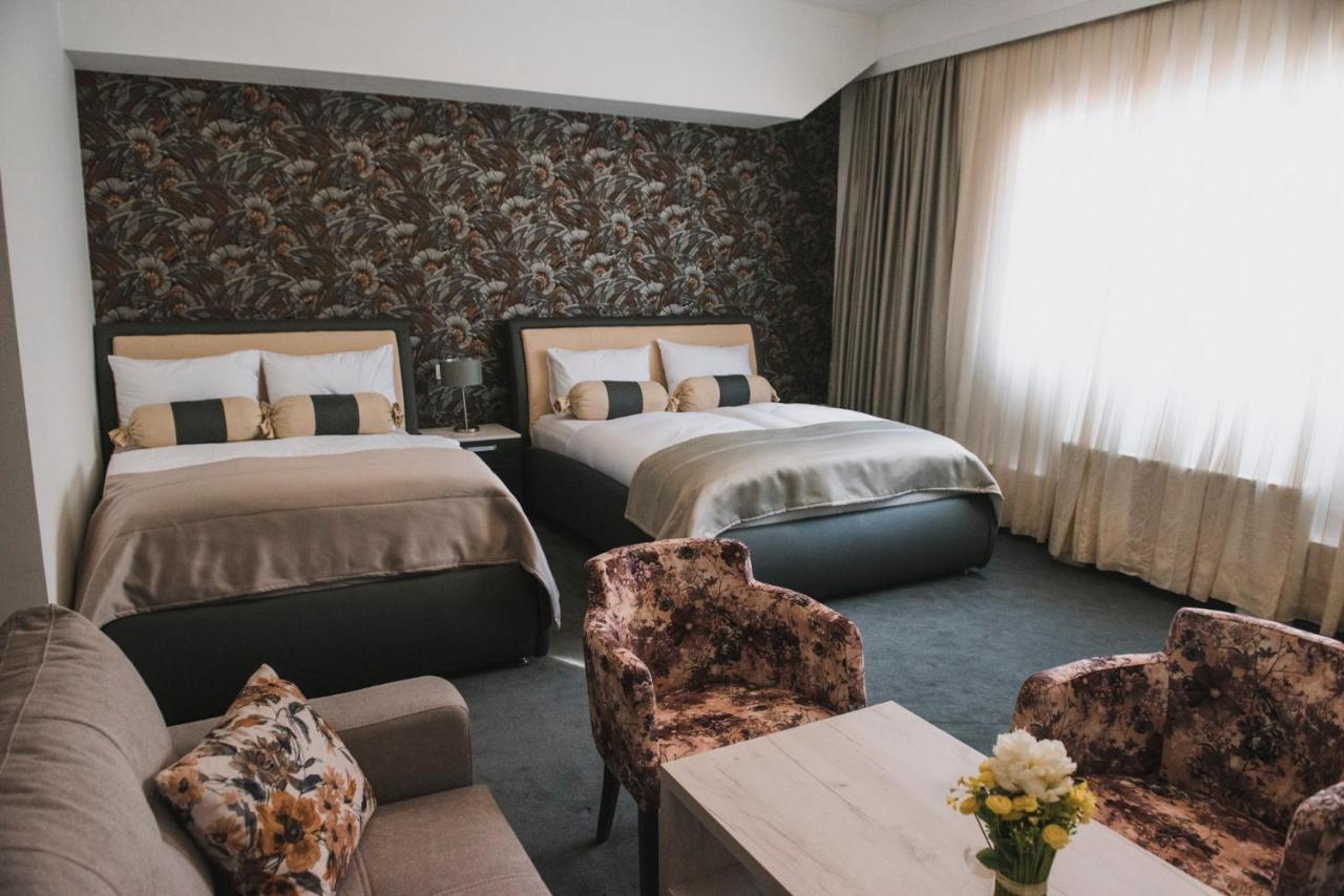 Hotel Bacchus Ливно Екстериор снимка