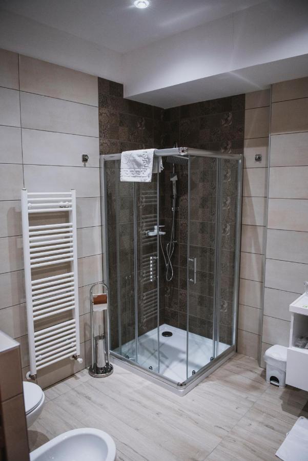 Hotel Bacchus Ливно Екстериор снимка